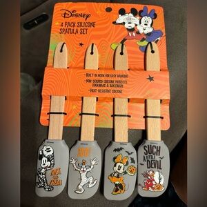 Disney Halloween Spatula Set with Orange and Gray